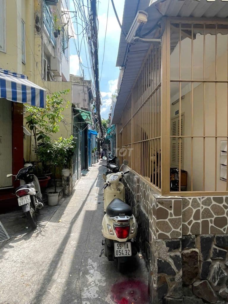 Bán nhà gần mặt tiền Hồ Hảo Hớn, Quận 1 - Ảnh 2