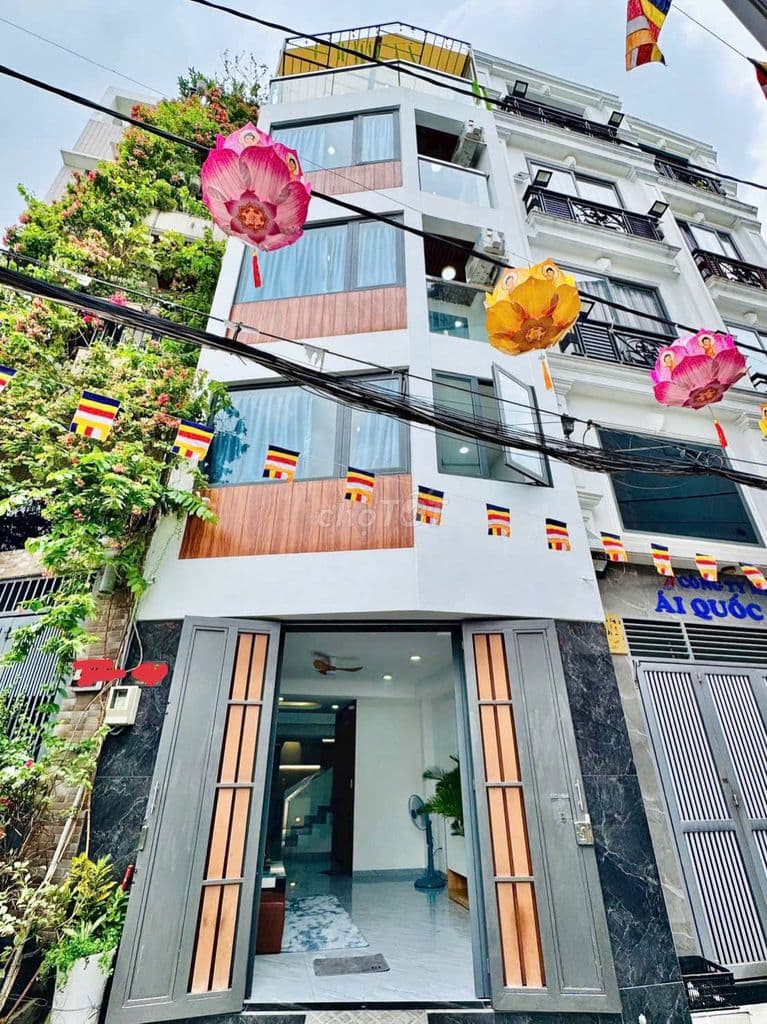 Bán nhà hẻm 6m thông sang Đặng Thùy Trâm, Trệt 3 lầu ST. 4PN, 4WC.