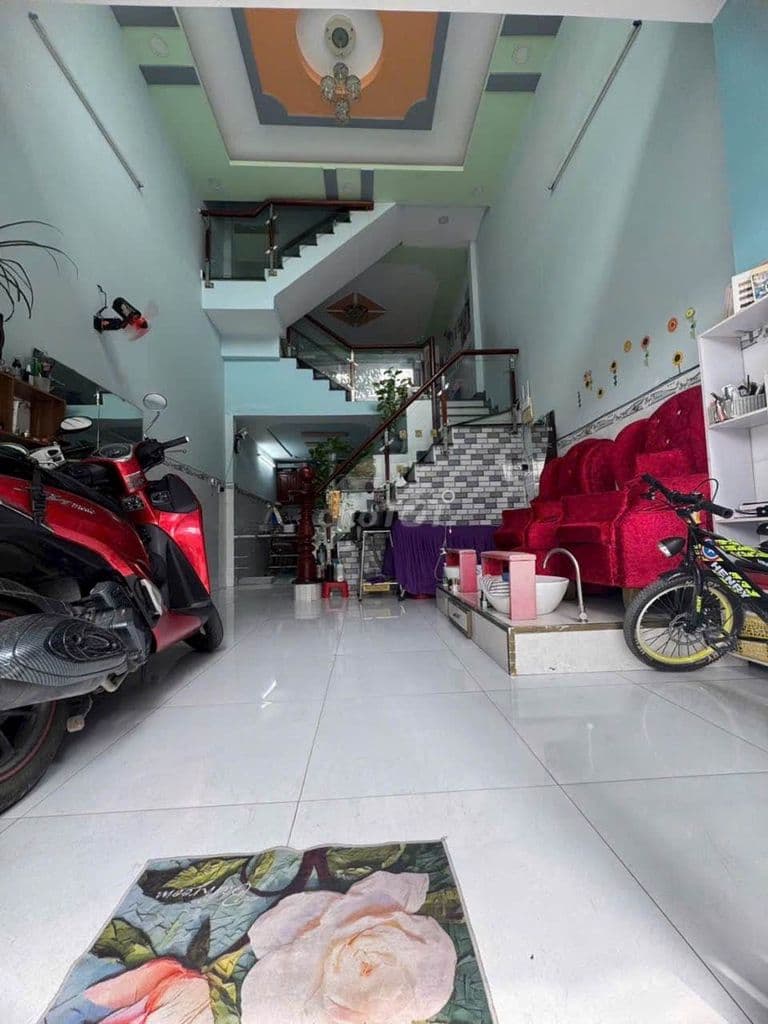 Nhà 3 Tầng Hẻm Kinh Doanh Trung Mỹ Tây - 4x10m - Giá 4.3 Tỷ - Ảnh 3