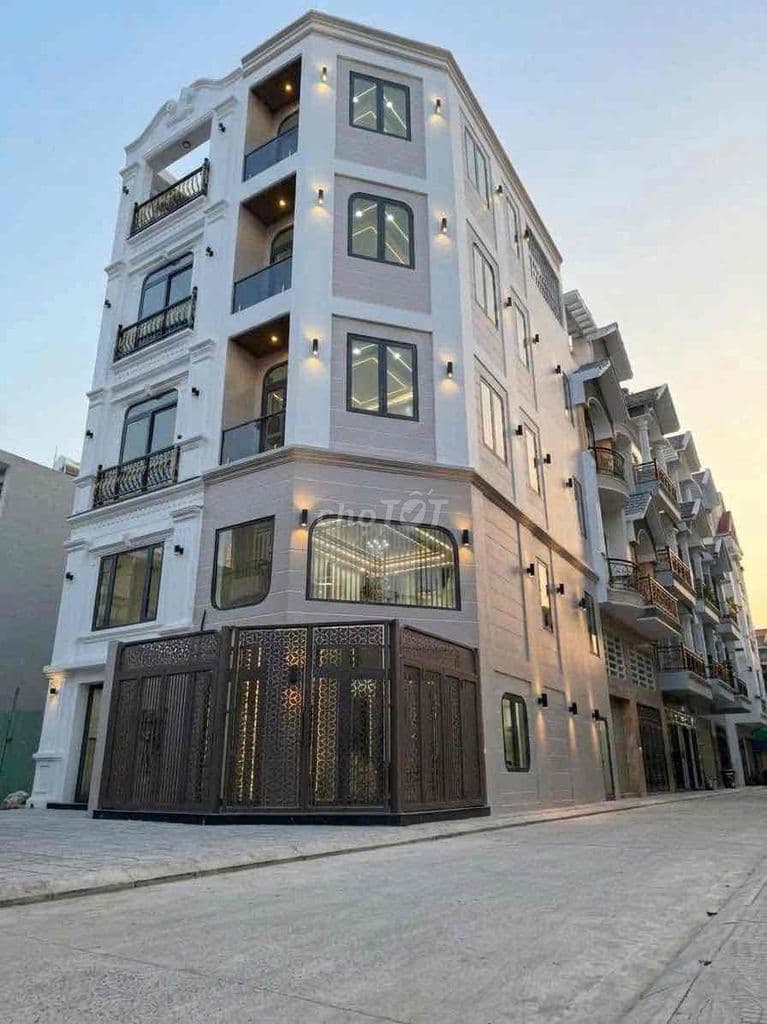 4x13, nhà đúc 5 tấm, mới xây , thiết kế hiện đại đường Mã Lò