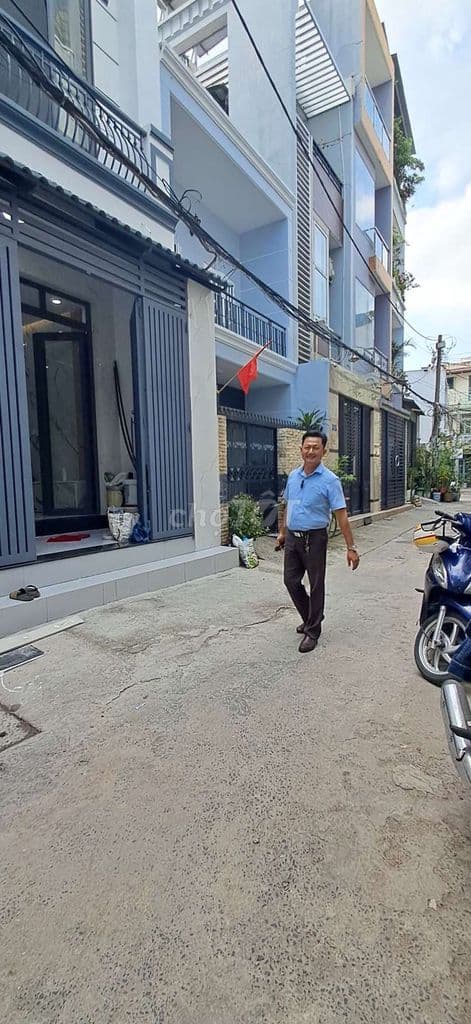 Giảm Sóc 700t Nhà 4 Tầng Đẹp Lung Linh, Nguyễn Thị Tần Quận 8 - Ảnh 2