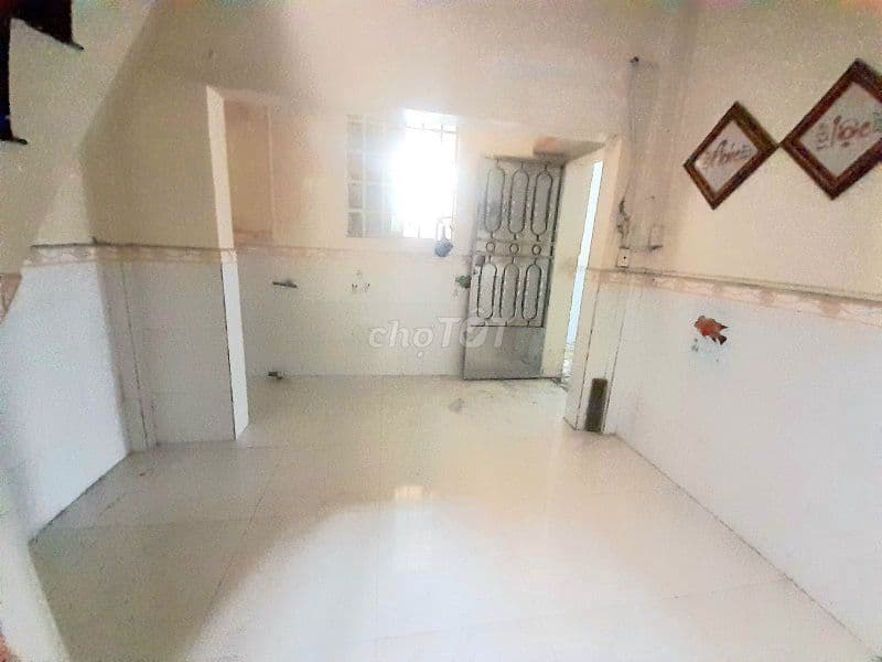 Nhà 3 tầng hoàn công, hoàn công đủ, khg QH, Đường 8,Linh Tây, Thủ Đức - Ảnh 3