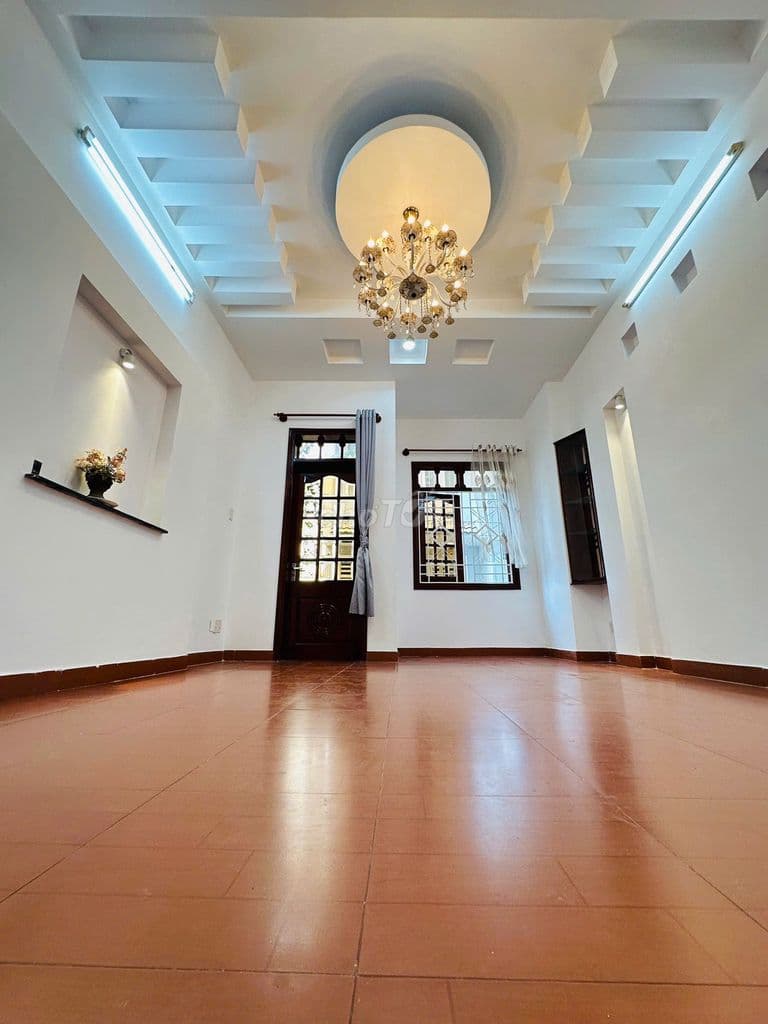 Bán nhà HXH Thành Thái.Q10.DT:4.1x16.5m( KC 2 tầng) HDT:30tr/tháng - Ảnh 2