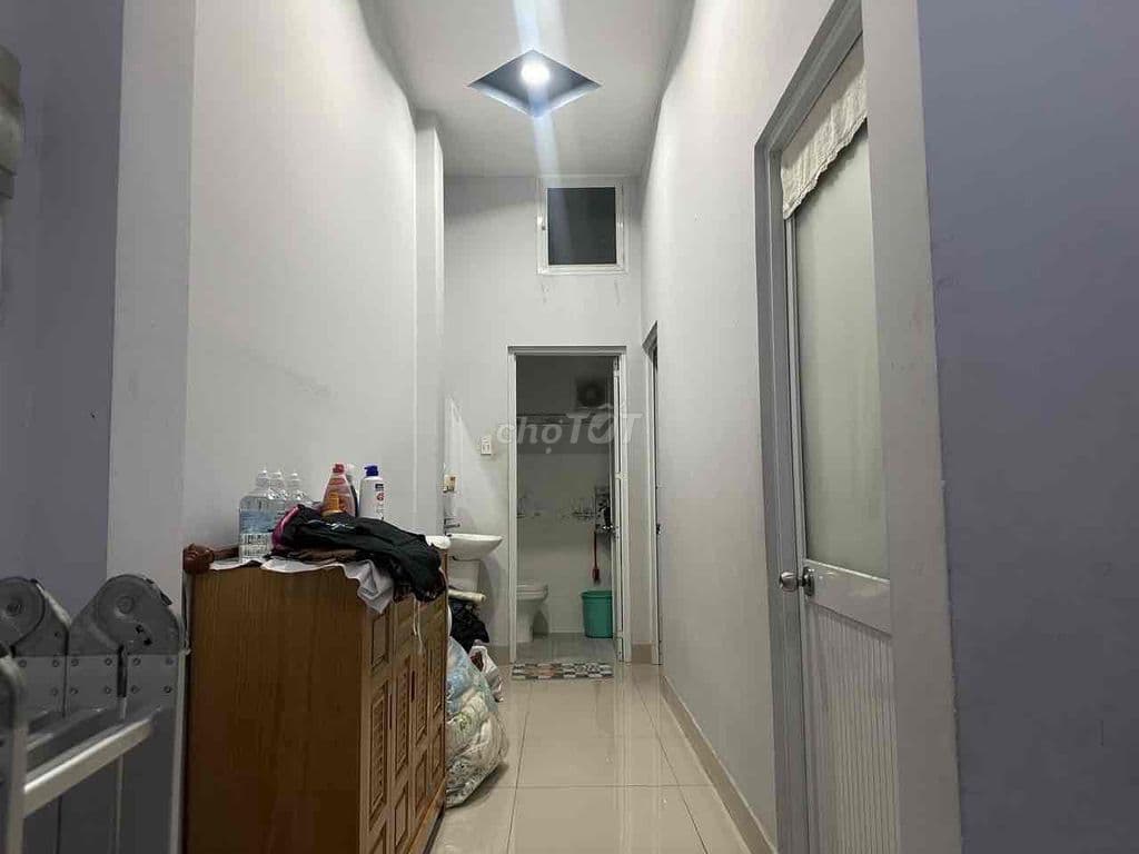 BÁN GẤP NHÀ NGAY CHỢ - ĐỖ XUÂN HỢP - 68m 4PN 3WC 5.2Đ - LIỀN KỀ METRO - Ảnh 3