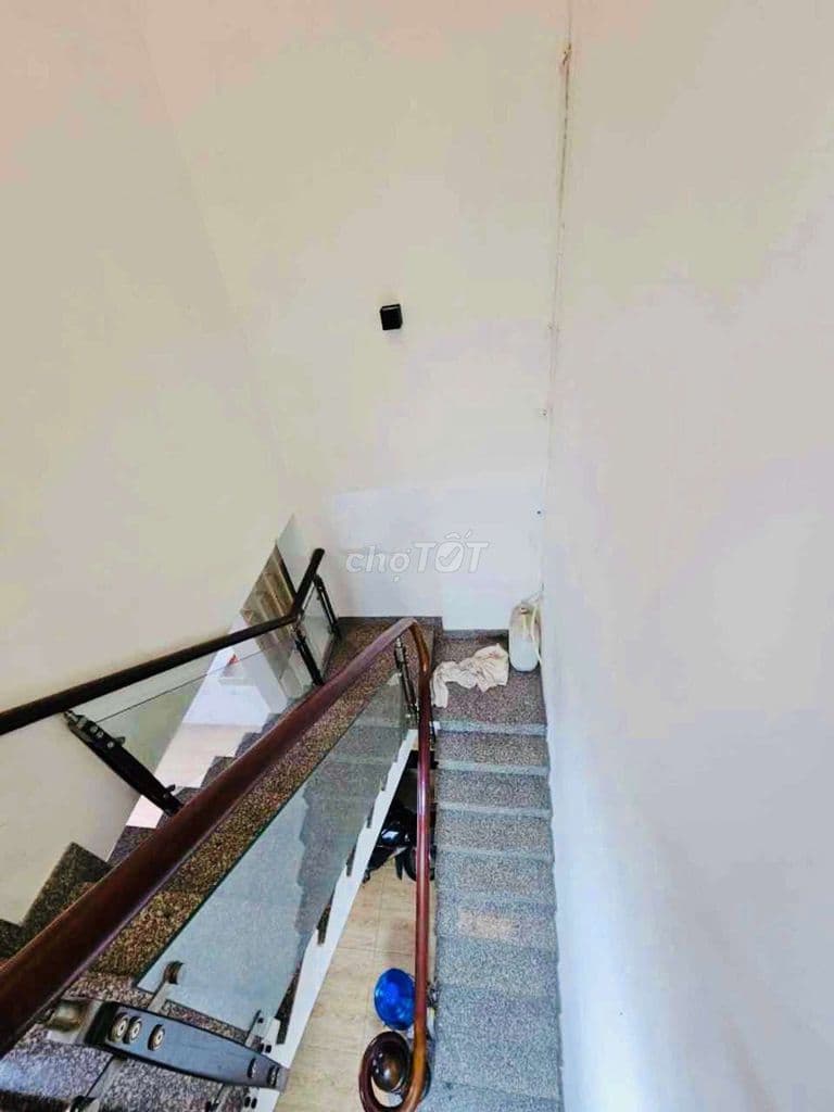 Nhà 2 Tầng 56m2 Đường xe Tải 8m hẻm thông. Tỉnh Lộ 10.