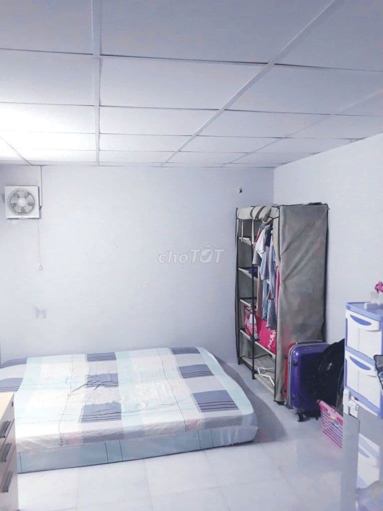 Nhà nhỏ sạch sẽ gần chợ Thạnh Xuân, đối diện trường CĐ Điện Lực