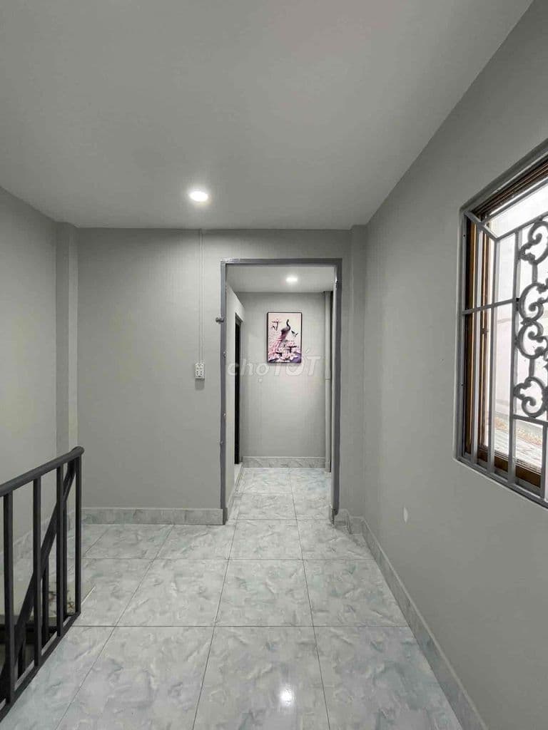 BÁN NHÀ GẦN TRƯỜNG THPT MẠCH ĐỈNH CHI GIÁ 2.5 TỈ - Ảnh 3