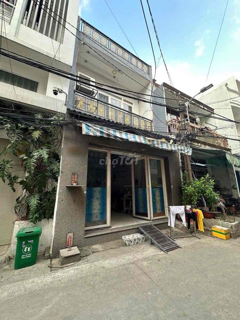 Bán nhà ngang 5m hẻm xe hơi đậu trước nhà đường Nguyễn Văn Luông Q6