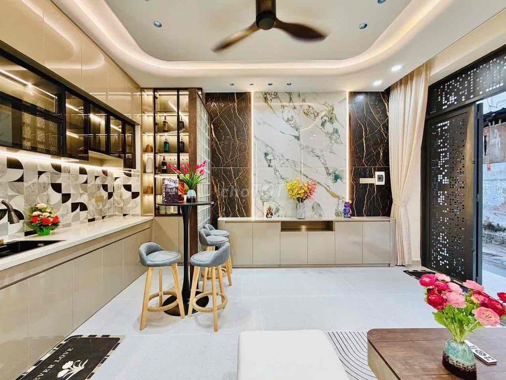 (Hiếm)Bán nhà Nguyễn Thái Sơn 36 m2 ,2 mặt tiền,hẻm hơi thông,2 PN giá - Ảnh 2