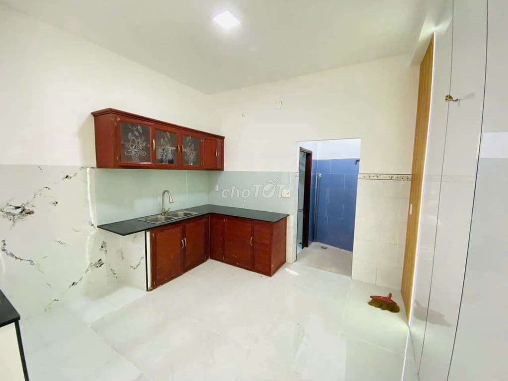 Nhà 1 lầu hẻm xe hơi, Ngay cầu phú long mới - Ảnh 2