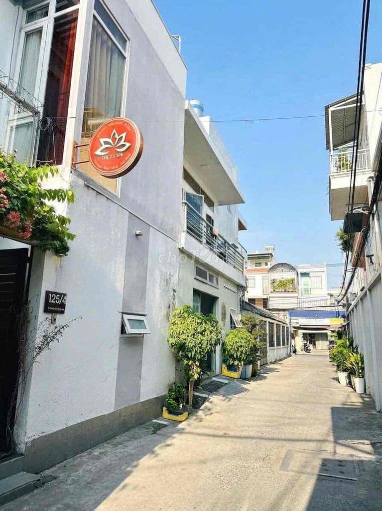 237/42/32 Hoàng Diệu , P8, Quận 4 cách 1km qua Quận 1