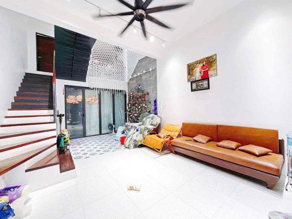 Nhà 4 Tầng xe hơi ngủ trong nhà - Ảnh 3