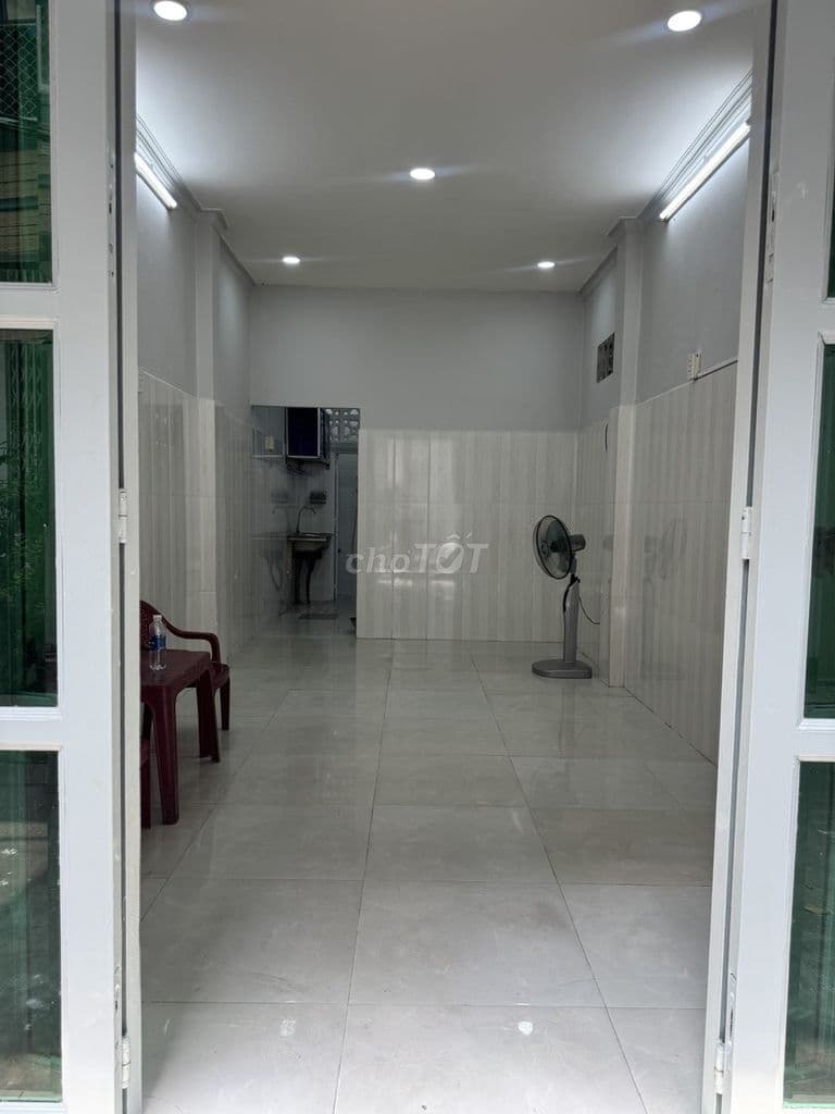 NHÀ HẺM 5M THÔNG THOÁNG TRỆT 2 LẦU GẦN NGÃ BA ÔNG TẠ - Ảnh 2