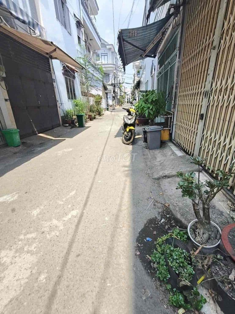 bán nhà hxh phan huy ích