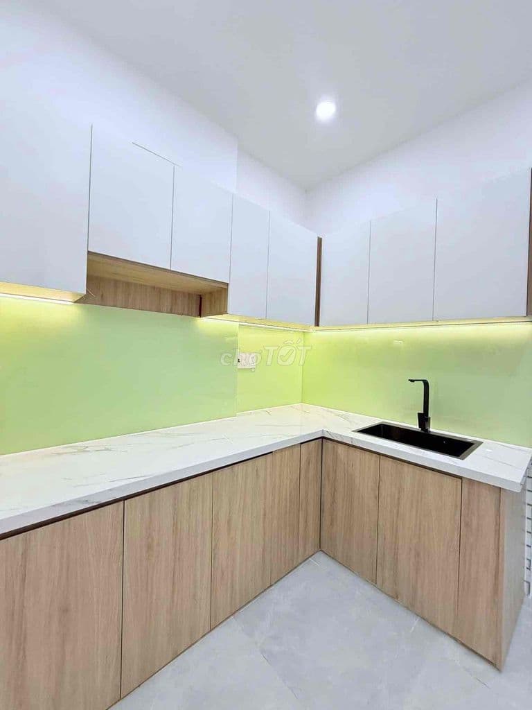 CHỉ: 6,69 T.Ỷ MẶT TIỀN BÌNH THẠNH-TIỆN KINH DOANH-32M2-NHÀ MỚI- FULL N