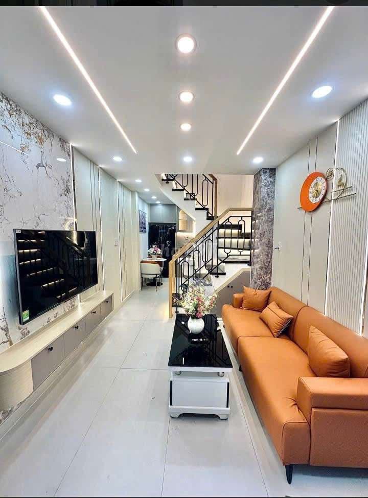 Hơn 3Tỷ Nhà 3 Tầng,Quang Trung Sát CV Làng Hoa,3PN,Full NT, Hẻm Thông