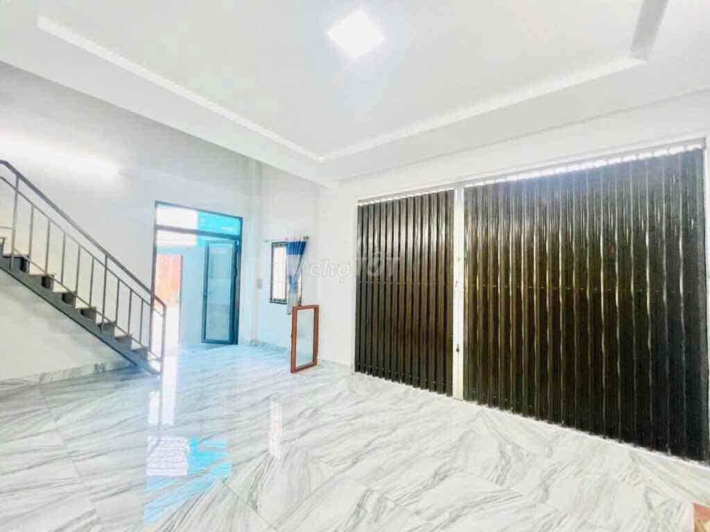 BÁN NHÀ HẺM XE HƠI KHU ĐỒNG BỘ HỒ VĂN LONG SÁT KÊNH THAM LƯƠNG, CC LÊ - Ảnh 3