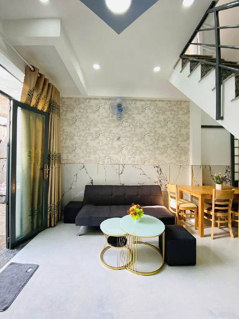 Mặt tiền kinh doanh gần Đại Học Công Nghiệp, Chợ Gò Vấp. DT: 5,8m x 7m