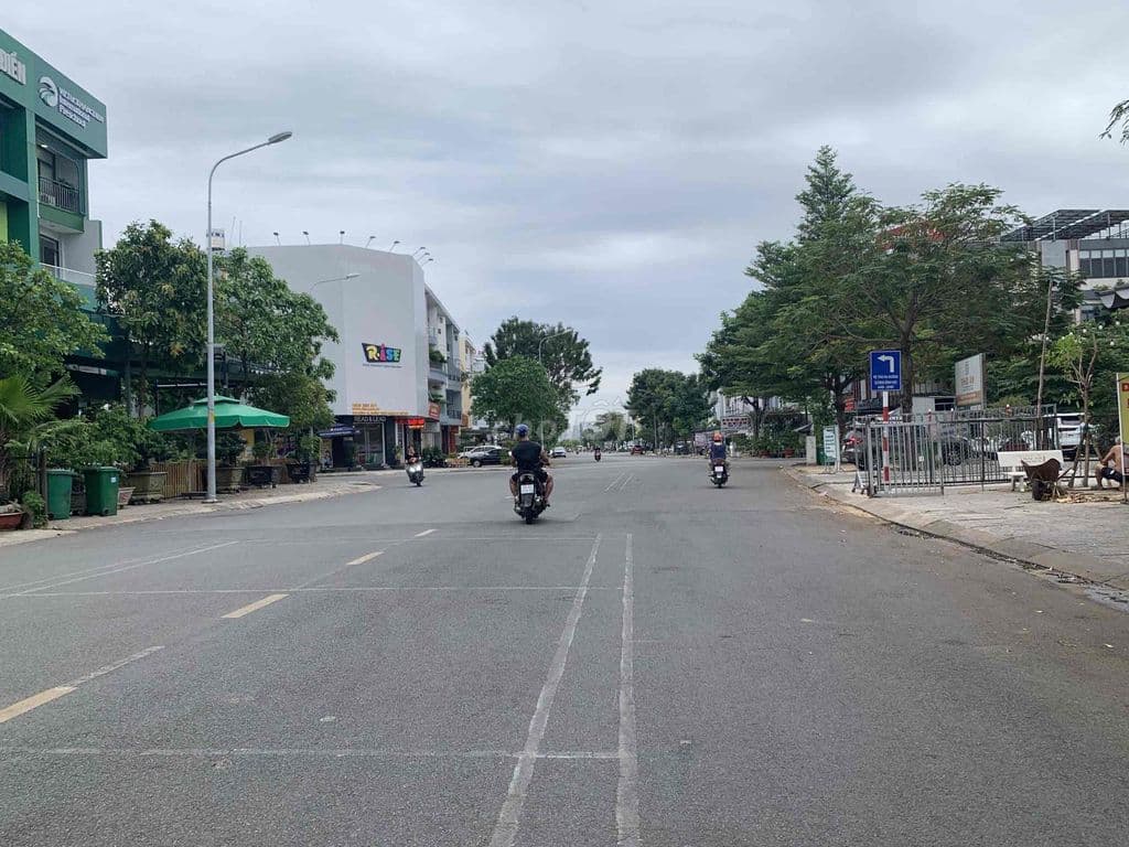 Nhận ký gửi mua bán BĐS KDC Gia Hoà, Phước Long B, DT: 100m2/12.7 Tỷ