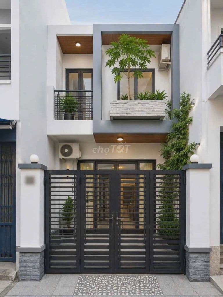 -Nhà hai tầng -Hẻm xe hơi -Sát chợ Tân Hương – GIÁ CHỈ 5ty6 .