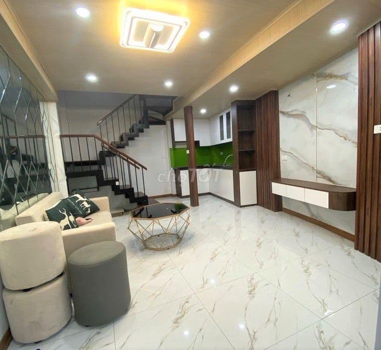 Bán nhà ngõ 353 Lĩnh Nam 25m² 5 tầng - 3 Tỷ Ko QH- lô góc-Oto - Ảnh 2