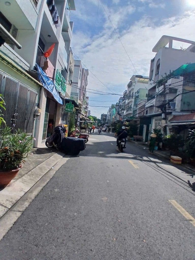 NHÀ BÁN MẶT TIỀN CƯ XÁ D,VỊ TRÍ ĐẸP DT(3.9X18)GIÁ 11.5 TỶ - Ảnh 3