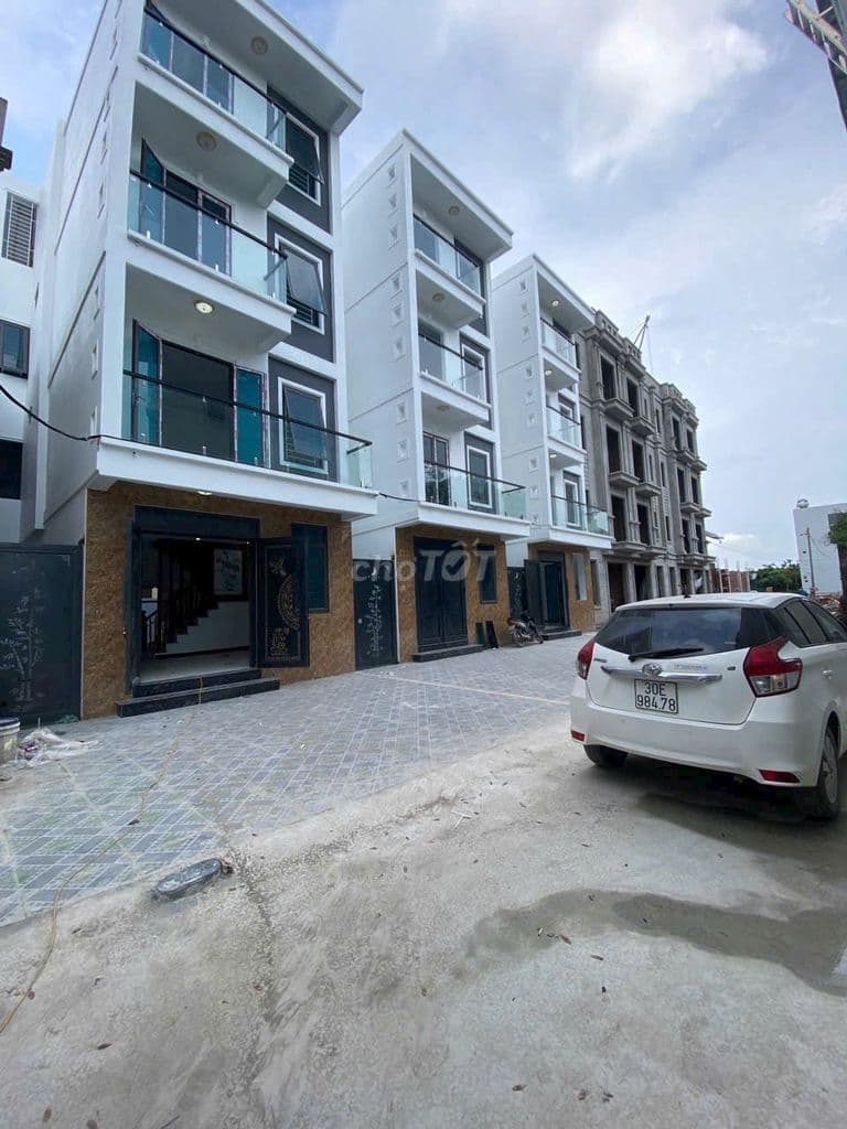 siêu phẩm otoo vào nhà sân rộng 8m . diện tích 105m2 full thổ cư . - Ảnh 2