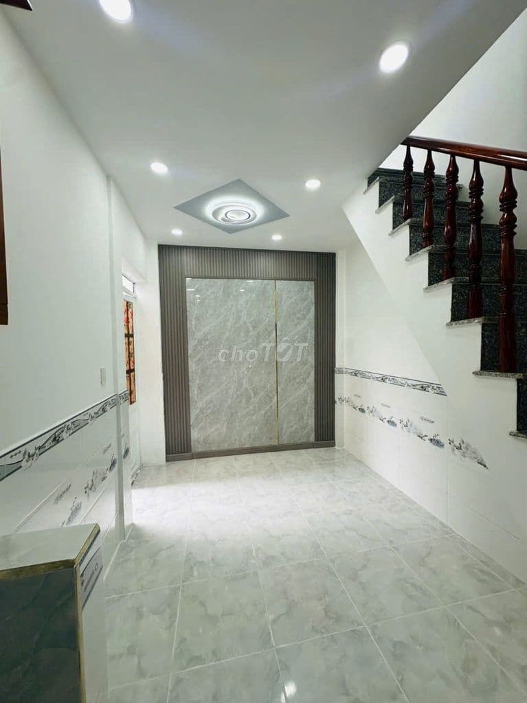 Nhà mới xây ngay nhà máy bia Lê Văn Khương, giá 650 triệu - Ảnh 2