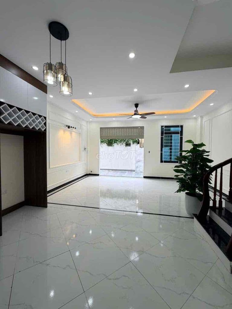 4,33 tỷ nhà Phụng Châu gần Đại Học TDTT ô tô lùi cửa - Ảnh 2
