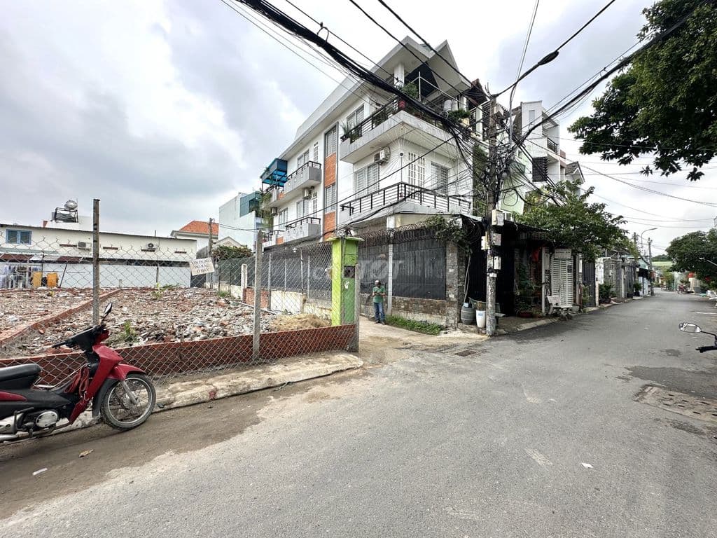 Lô góc 2 mặt tiền, xe hơi tới cửa, Đường 18, Linh Đông, Thủ Đức - Ảnh 3