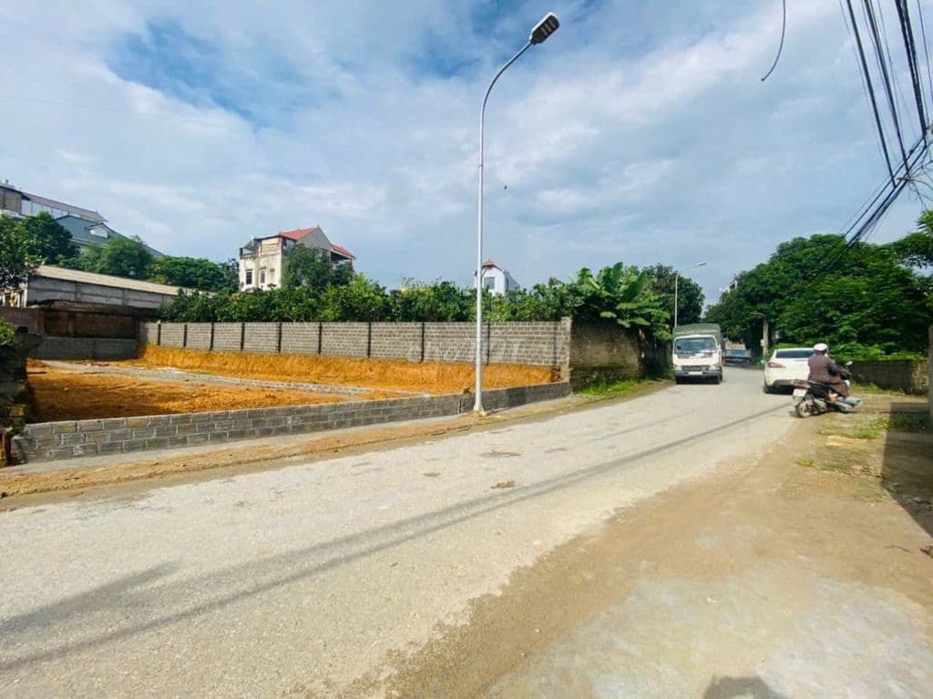 Bán đất mặt đường trục chính Đông Yên Phú Cát,kinh doanh đỉnh