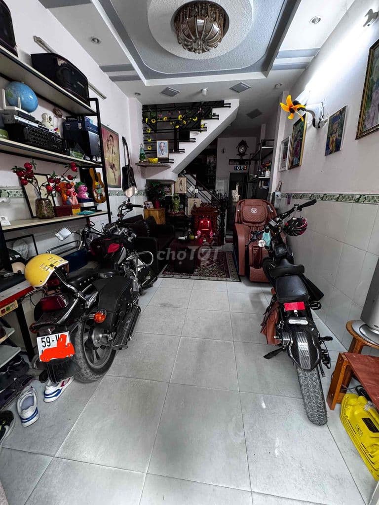 nhà 3,2mx10,5m, hẻm 4m ôtô, 2 tầng, 2PN, 2wc, gần cv làng Hoa - Ảnh 3