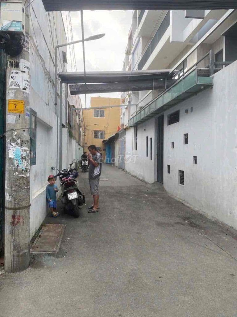 BÁN NHÀ GÓC 2 MẶT TIỀN - HẺM 5M XE TẢI THÔNG - 2 TẦNG - CHỈ 3.3 TỶ - Ảnh 3