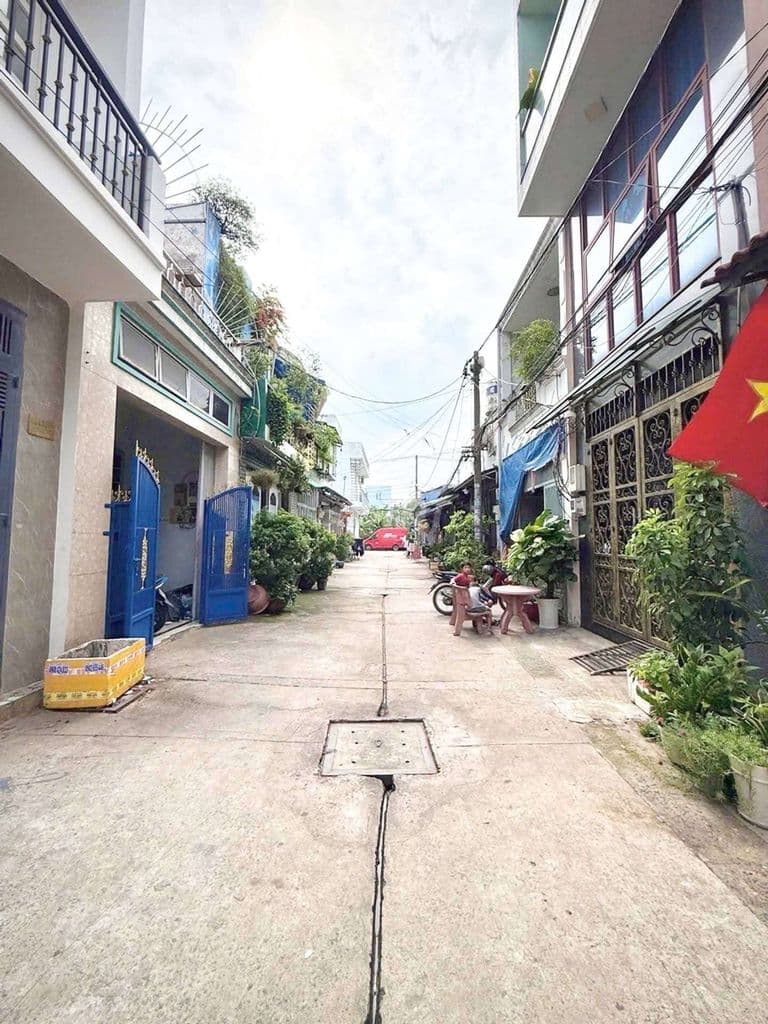 Nhà Cạnh Aeon Tân Phú - 4m*12m ,3 Tầng, 3 PN-Đường 6m ( Không Lộ Giới)