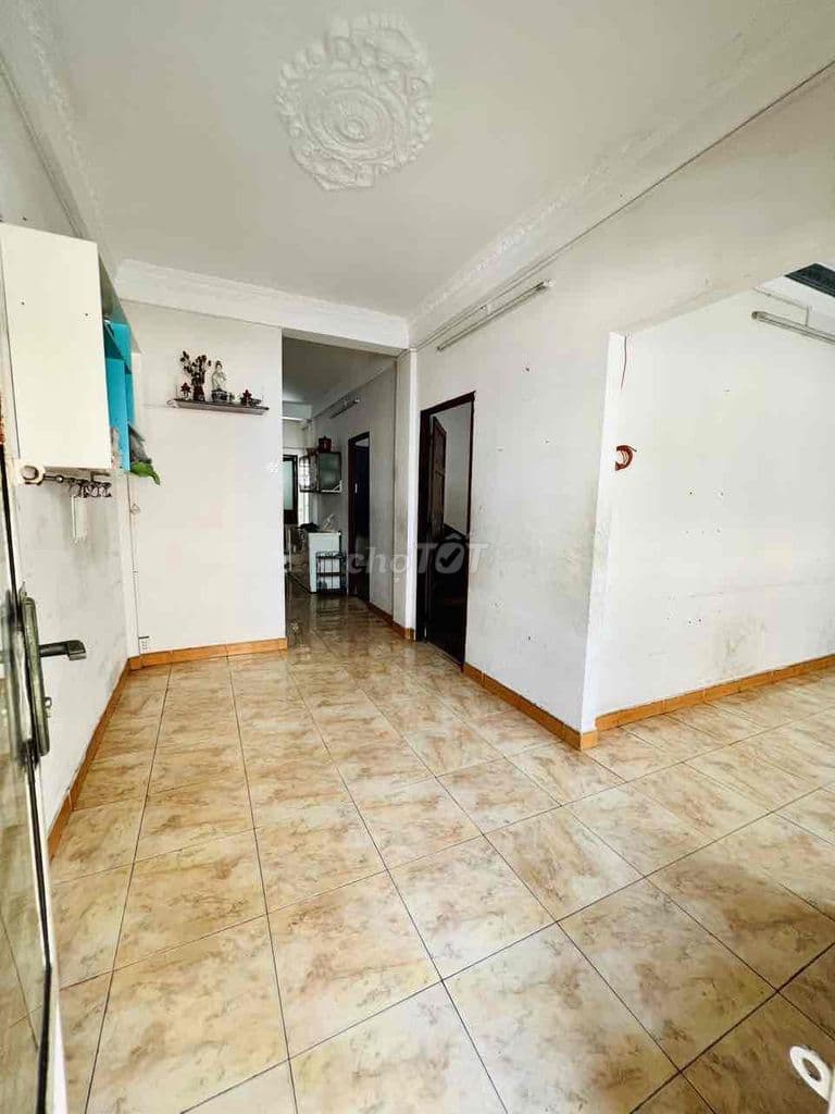 CHÍNH CHỦ CẦN BÁN CĂN HỘ LẦU 1 CHUNG CƯ ÂU CƠ - Q11 (miễn trung gian)