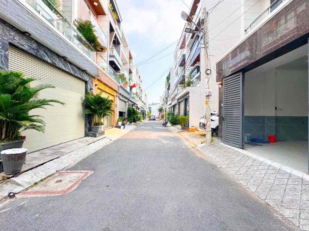 NHÀ PHỐ HIỆN ĐẠI KDC DÂN TRÍ CAO - ĐƯỜNG RỘNG THOÁNG HUỲNH TẤN PHÁT - Ảnh 2