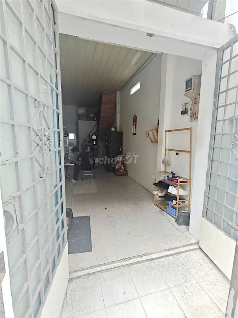CÁCH MẠNG THÁNG 8 GIÁP Q3 – 21M2 – 2 TẦNG – HẺM THÔNG – CHỈ 2 TỶ7 TL - Ảnh 2