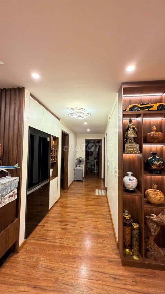 Bán căn hộ chung cư giá tốt 127m2 tại Nguyễn Cơ Thạch, Từ Liêm