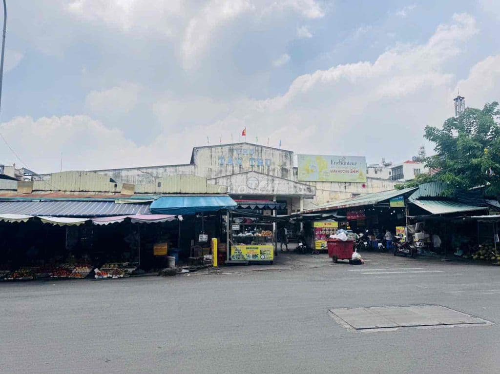 MẶT TIỀN ĐƯỜNG P15-TÂN BÌNH - NGANG BỂ THẾ 8M - BUÔN BÁN KINH DOANH SẨ