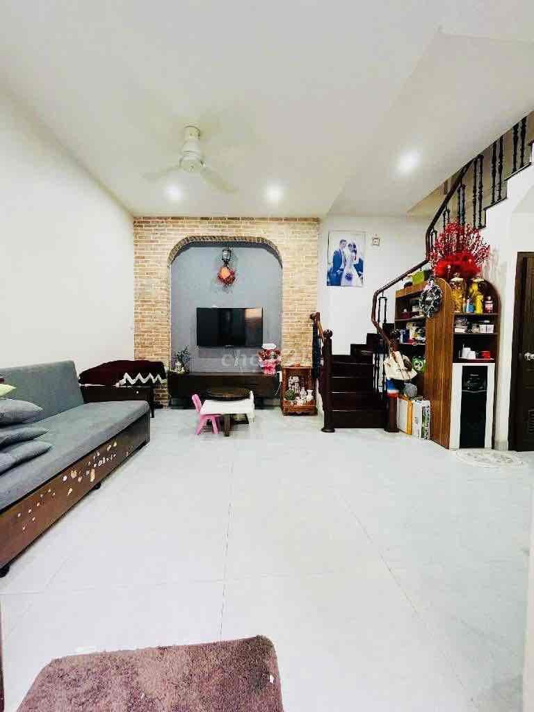 SÁT MT HOÀNG VĂN THỤ – LĂNG CHA CẢ DÒNG TIỀN 15Tr/