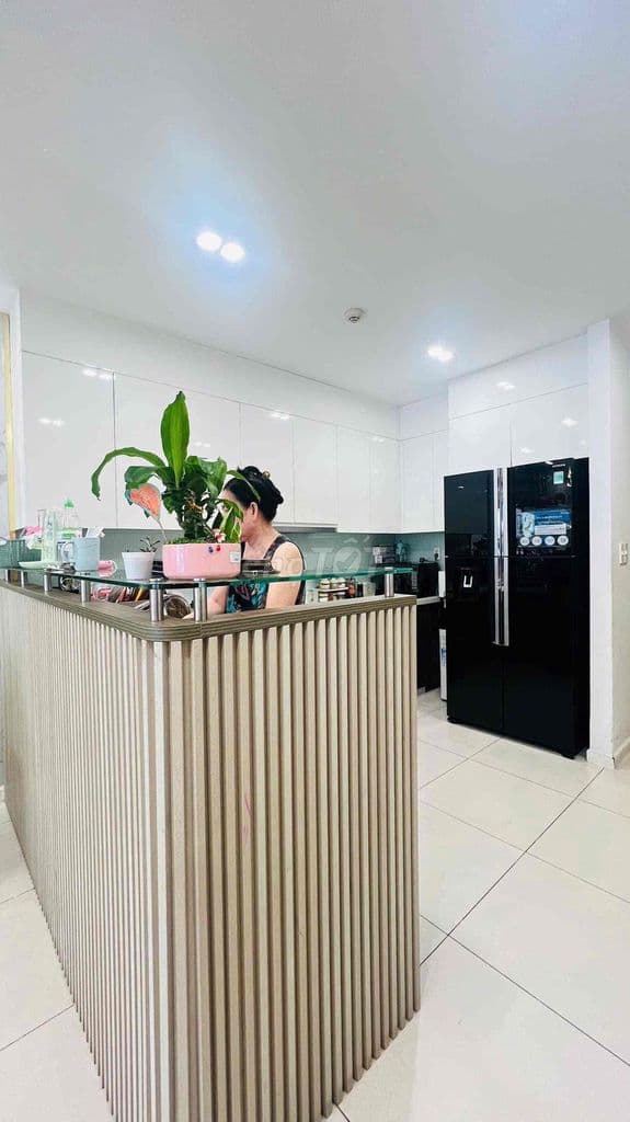 Căn hộ 2PN 2WC 81m2 đầy đủ nội thất The Gold View