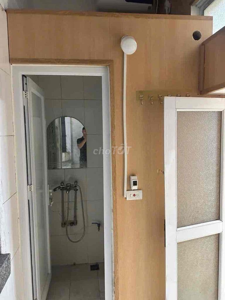 Lô góc TT phố Lò Đúc nhà đẹp thoáng sổ đỏ CC 50m2 T3 giá 2.8 tỷ có TL - Ảnh 3