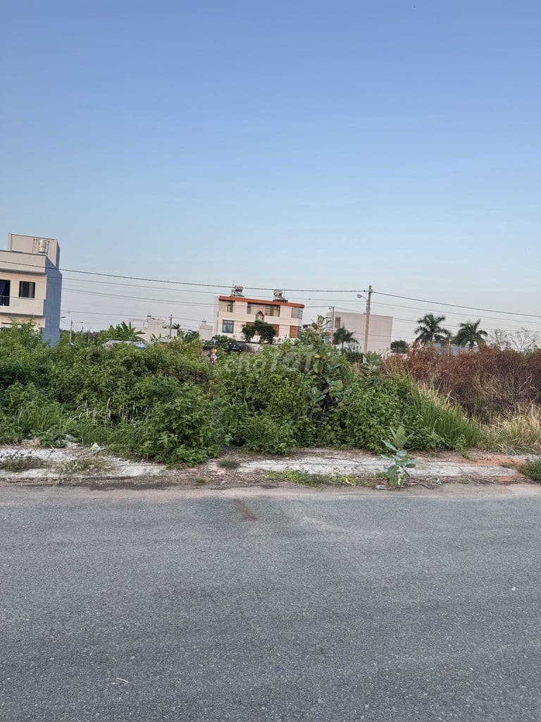 Giảm giá 500 triệu bán gấp 90m2, sổ riêng, tại Long Phước Quận 9, HCM - Ảnh 3