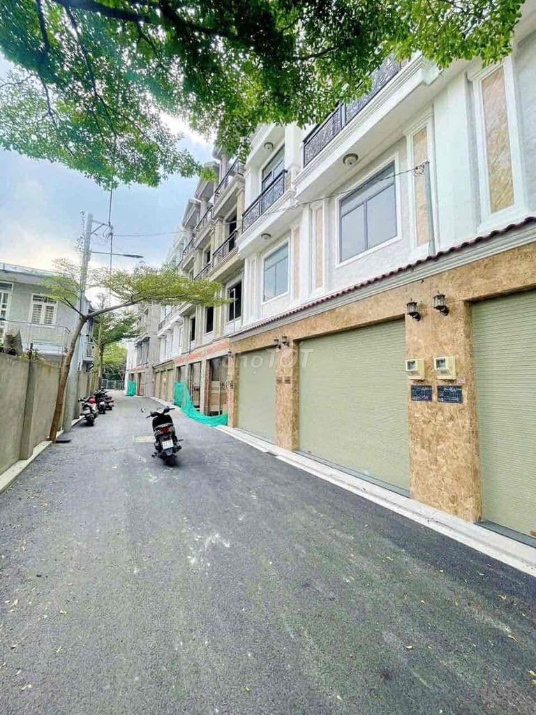 Nhà Mới 100% View Sông – 5 Tầng, Khu Dân Trí Hiệp Bình Phước – 8.45 ty