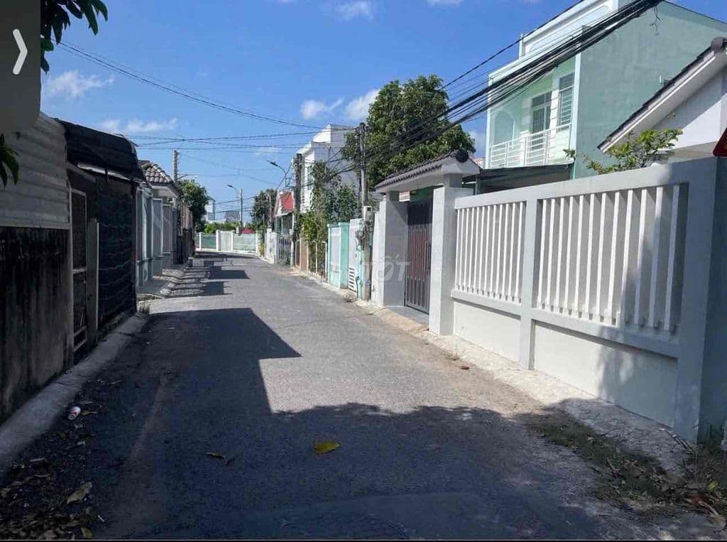 cần bán nhà cấp 4 ở thị trấn củ chi giá 750tr