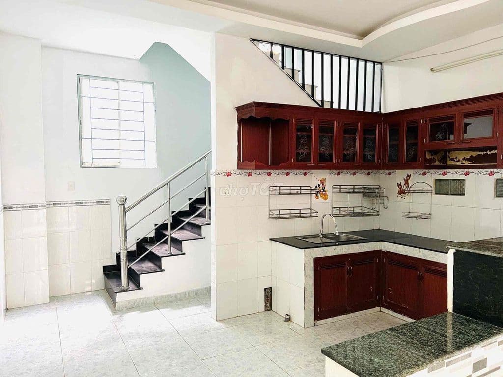 Nhà hẻm Trần Xuân Soạn Dt :5x11m 1 lầu 2 pn giá 3,7 ty - Ảnh 2