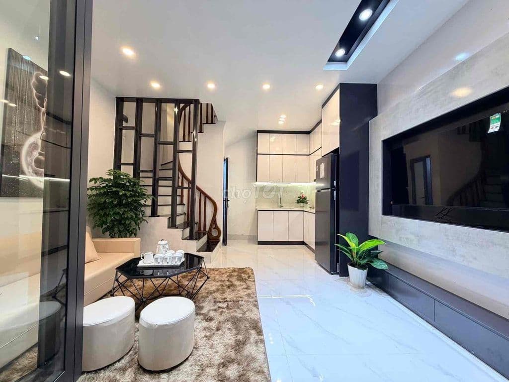 HƠN 6 Tỷ - TÔN ĐỨC THẮNG - 28m x mt4,5 x 4T - LÔ GÓC - Ảnh 2