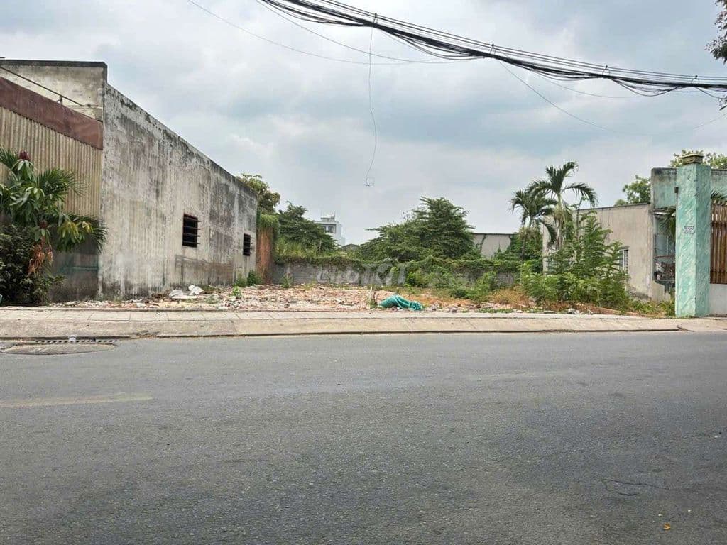 Bán Đất MT Ngang To 7.2m X 23m Giá 5.9 Tỷ TL Đg P.V.Hớn XTT Hóc Môn