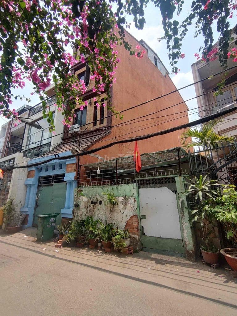 Nhà Dương Quãng Hàm, P5, Gò Vấp, HXH, 76m2 Giá 8.9 Tỷ.
