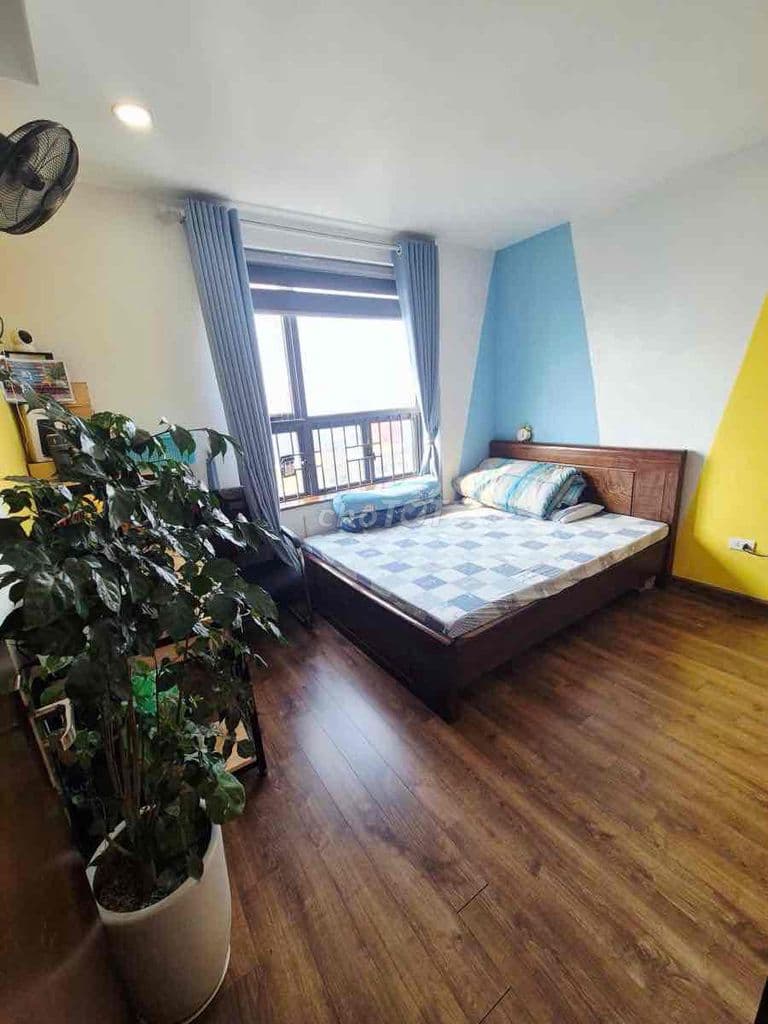 Giá đầu tư ! Tập thể Quỳnh Mai sổ đỏ 55 m 3 thoáng 2 ngủ sân rộng oto - Ảnh 3